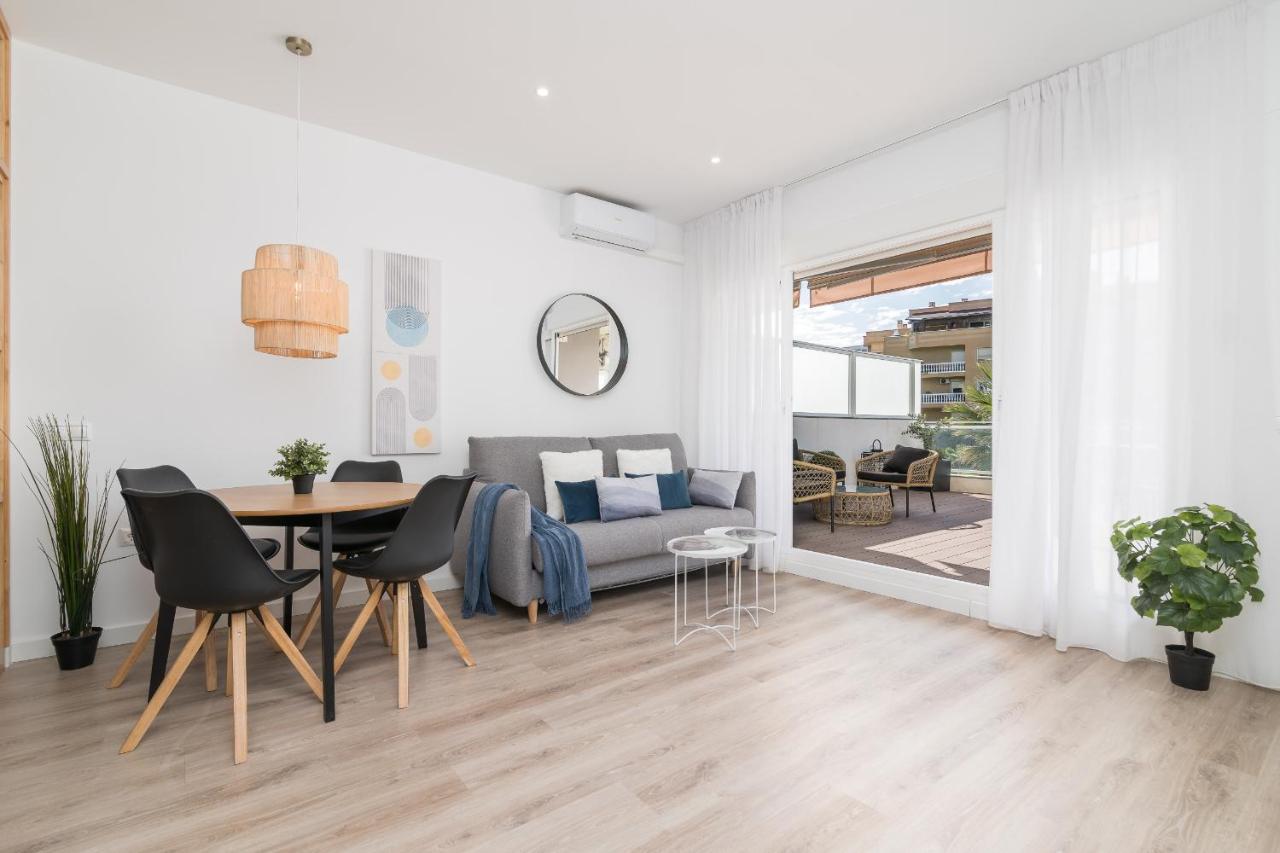 Suite Homes Hesperides Garden Beach มาลากา ภายนอก รูปภาพ