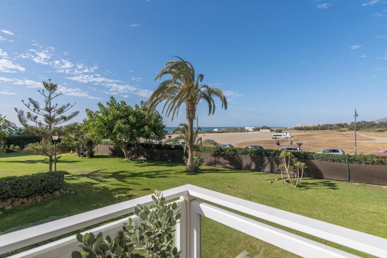 Suite Homes Hesperides Garden Beach มาลากา ภายนอก รูปภาพ