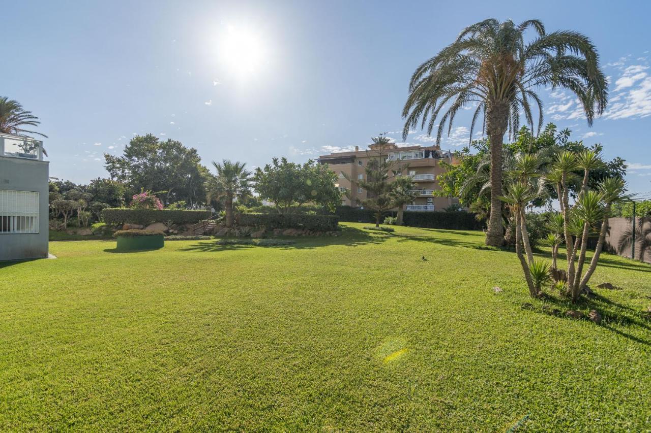 Suite Homes Hesperides Garden Beach มาลากา ภายนอก รูปภาพ
