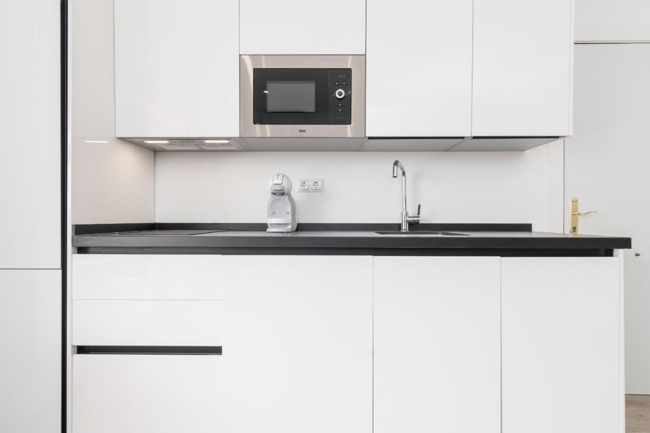Suite Homes Hesperides Garden Beach มาลากา ภายนอก รูปภาพ