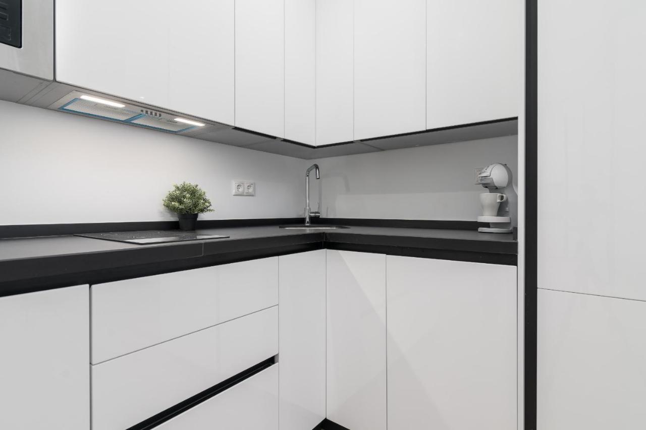 Suite Homes Hesperides Garden Beach มาลากา ภายนอก รูปภาพ