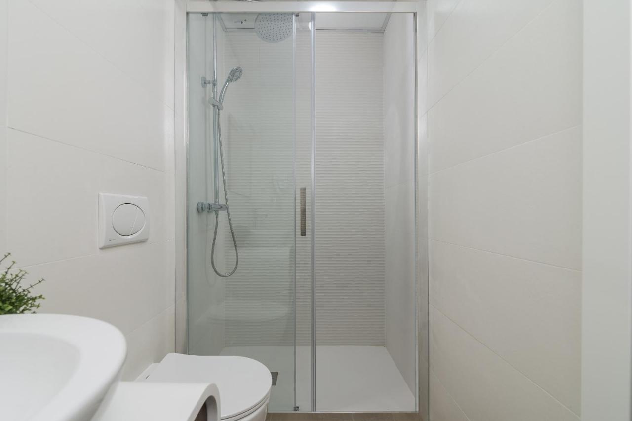Suite Homes Hesperides Garden Beach มาลากา ภายนอก รูปภาพ
