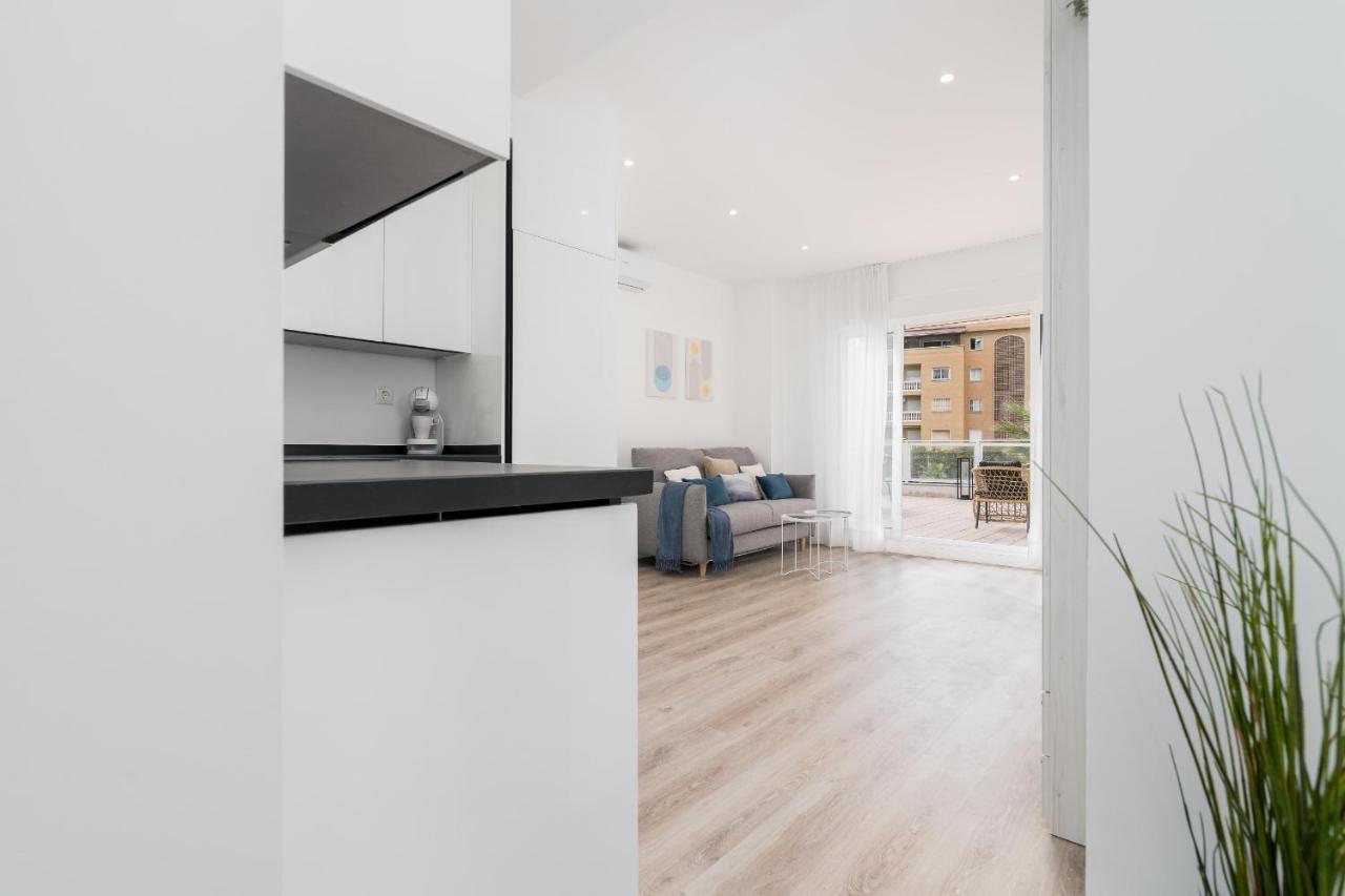 Suite Homes Hesperides Garden Beach มาลากา ภายนอก รูปภาพ